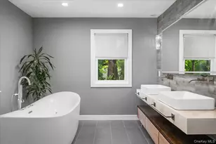 199 Hickory Grove Dr E, Larchmont, NY 10538 - Photo 26