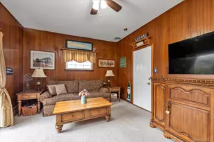 654 Oakwood Ct, Westbury, NY 11590 - Photo 8