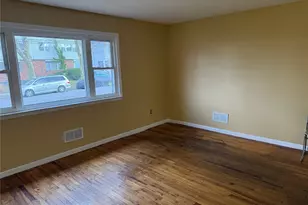 148-42 231st St, Springfield Gardens, NY 11413 - Photo 8