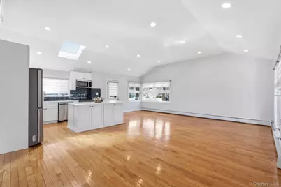 1374 Prospect Avenue, East Meadow, NY 11554 - Photo 4