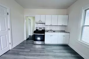 80 N Hamilton St, Poughkeepsie, NY 12601 - Photo 2