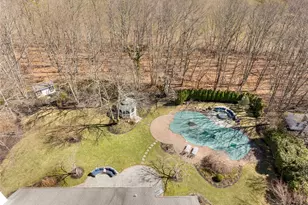 7 Framingham Ln, Shoreham, NY 11786 - Photo 36