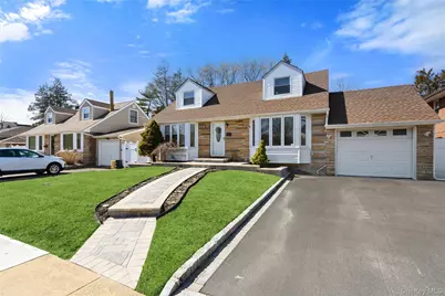 25 Leonard Road, Syosset, NY 11791 - Photo 32