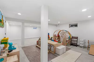 25 Leonard Road, Syosset, NY 11791 - Photo 24