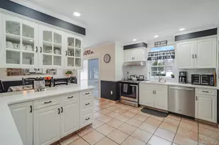 5 Donna Ct, Selden, NY 11784 - Photo 6