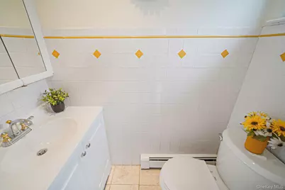 5 Donna Court, Selden, NY 11784 - Photo 10