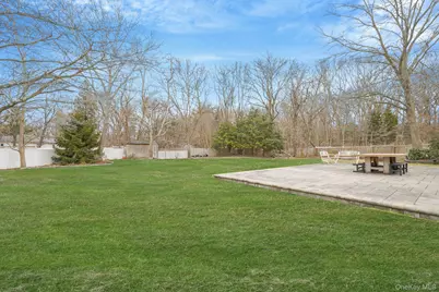 5 Donna Court, Selden, NY 11784 - Photo 18