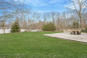 5 Donna Ct, Selden, NY 11784 - Photo 18