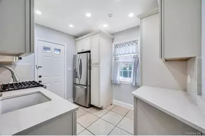 60 Herbert Herbert Avenue, Elmont, NY 11003 - Photo 24