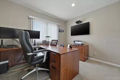 19 Keswick Lane, Plainview, NY 11803 - Photo 30