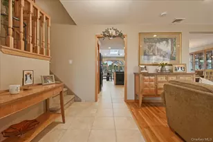 19 Keswick Ln, Plainview, NY 11803 - Photo 6