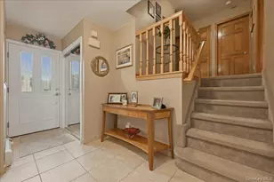 19 Keswick Ln, Plainview, NY 11803 - Photo 12