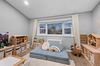 251 Forest Avenue, Lynbrook, NY 11563 - Photo 28