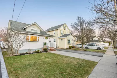 251 Forest Avenue, Lynbrook, NY 11563 - Photo 2