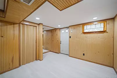 8 Elwood Road, Centereach, NY 11720 - Photo 18