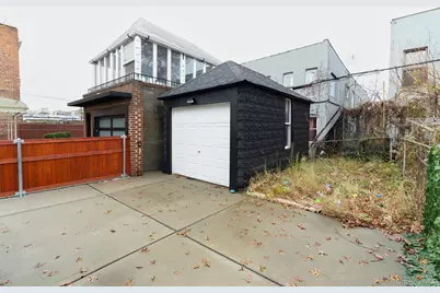 445 E 46th Street, Brooklyn, NY 11203 - Photo 18