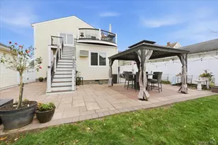 85 Spencer Ave, Lynbrook, NY 11563 - Photo 36