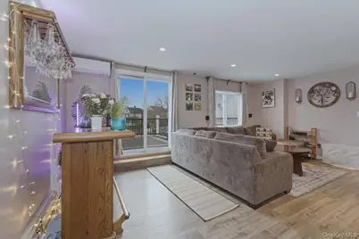 85 Spencer Avenue, Lynbrook, NY 11563 - Photo 22