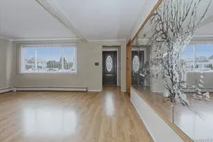 85 Spencer Ave, Lynbrook, NY 11563 - Photo 4