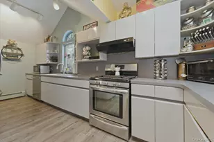 85 Spencer Ave, Lynbrook, NY 11563 - Photo 24