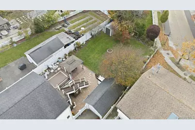 85 Spencer Avenue, Lynbrook, NY 11563 - Photo 46