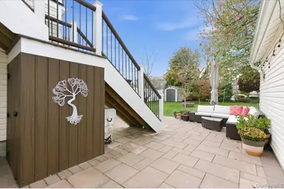 85 Spencer Avenue, Lynbrook, NY 11563 - Photo 34