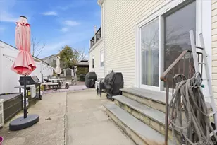 85 Spencer Ave, Lynbrook, NY 11563 - Photo 42