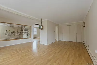 85 Spencer Avenue, Lynbrook, NY 11563 - Photo 6