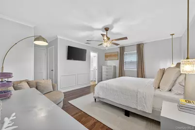 661 Garner Place, East Meadow, NY 11554 - Photo 14