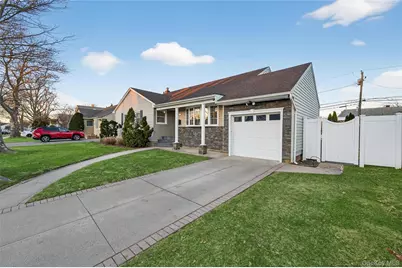 661 Garner Place, East Meadow, NY 11554 - Photo 2