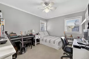 661 Garner Pl, East Meadow, NY 11554 - Photo 20