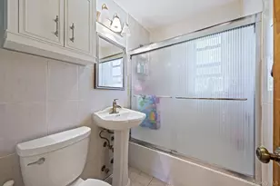 16 Edwards St, Roslyn Heights, NY 11577 - Photo 16