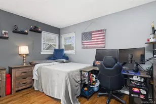 58 Pentmoor Dr, Mastic, NY 11950 - Photo 18