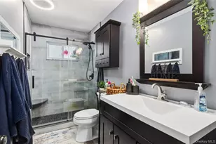 58 Pentmoor Dr, Mastic, NY 11950 - Photo 20