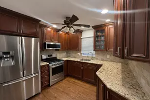 6-11 W Rd, Broad Channel, NY 11693 - Photo 6