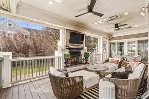 70 Magnolia Ave, Garden City, NY 11530 - Photo 30