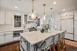 70 Magnolia Ave, Garden City, NY 11530 - Photo 8