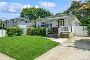 236 N Richmond Ave, Massapequa, NY 11758 - Photo 2