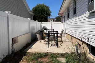 236 N Richmond Ave, Massapequa, NY 11758 - Photo 20