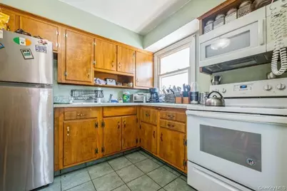 236 N Richmond Avenue, Massapequa, NY 11758 - Photo 10