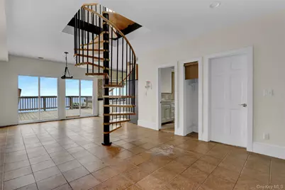 894 Bay 9th Street, West Islip, NY 11795 - Photo 10