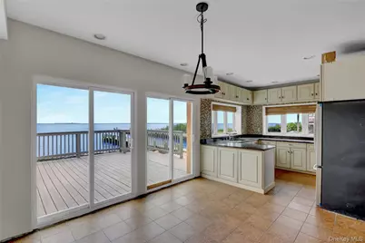 894 Bay 9th Street, West Islip, NY 11795 - Photo 14