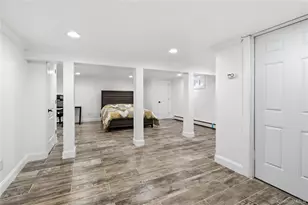 10 Mont Ave, Dix Hills, NY 11746 - Photo 26