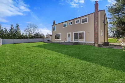 10 Mont Avenue, Dix Hills, NY 11746 - Photo 28