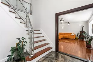 10 Mont Ave, Dix Hills, NY 11746 - Photo 4