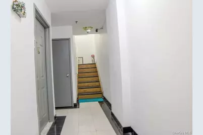 89-27 172nd Street, Jamaica, NY 11432 - Photo 16