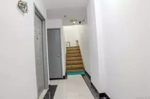 89-27 172nd St, Jamaica, NY 11432 - Photo 16