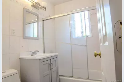 89-27 172nd Street, Jamaica, NY 11432 - Photo 12
