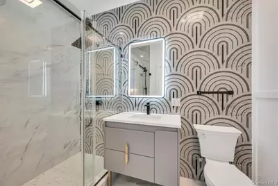 2497 Balsam Avenue, East Meadow, NY 11554 - Photo 20