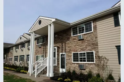 331 Brook Avenue #2B, Bay Shore, NY 11706 - Photo 1